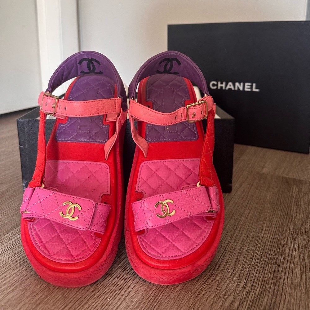 Chanel Leather Sandals size 37/6-6.5
